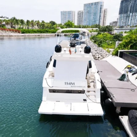 Ferreti-550-yatch.webp