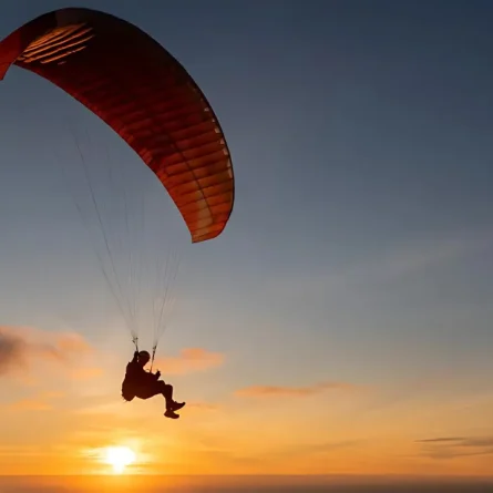Paragliding-in-goa-2-1.webp