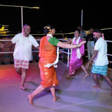 swastik-dinner-cruise-4.webp